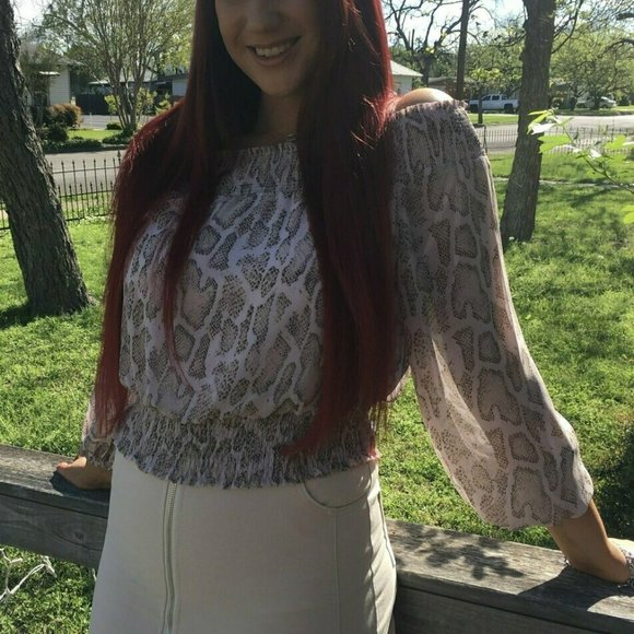 NWT She And Sky Pink Snake Print Off The Shoulder Crop Top - Picture 4 of 4